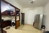Cho thuê ngõ ô tô nhà Phố Cảm Hội, Lò Đúc 5 tầng, 3 ngủ, 3 WC, 9 Triệu, Full đồ, vào ngay.